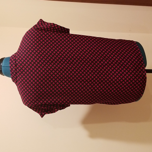 Pleione Short Sleeve Blouse with red pattern, size XS - Picture 4 of 13